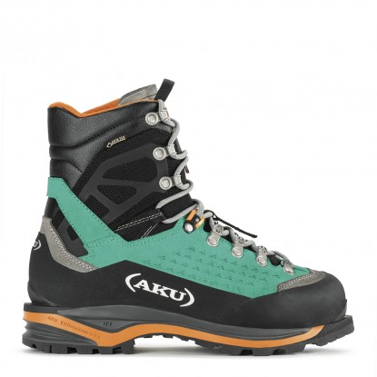 mountaineering boots