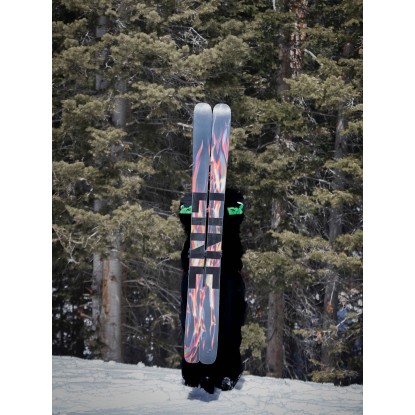 Line Chronic 101 2025 freestyle skis