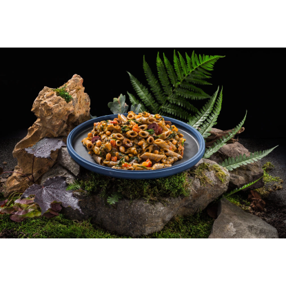 Adventure menu Cricket protein penne in sauce with beans, spinach and olives sublimuotas maistas