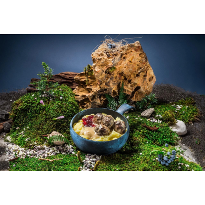 Adventure menu Swedish meatballs with cream sauce and mashed potatoes sublimuotas maistas