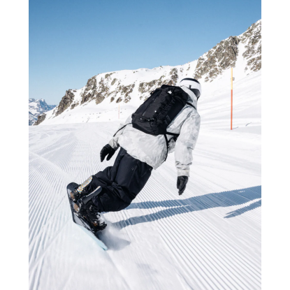 Douchebag Backcountry 20L black out backpack