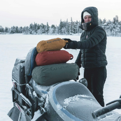 Lifeventure Stormlight Dry Bag 2L – itin lengvas vandeniui atsparus hermetinis krepšys