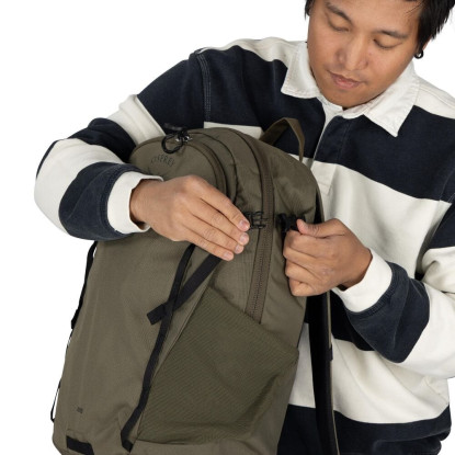 Osprey Axis 24 L Laptop Backpack – Earl Grey